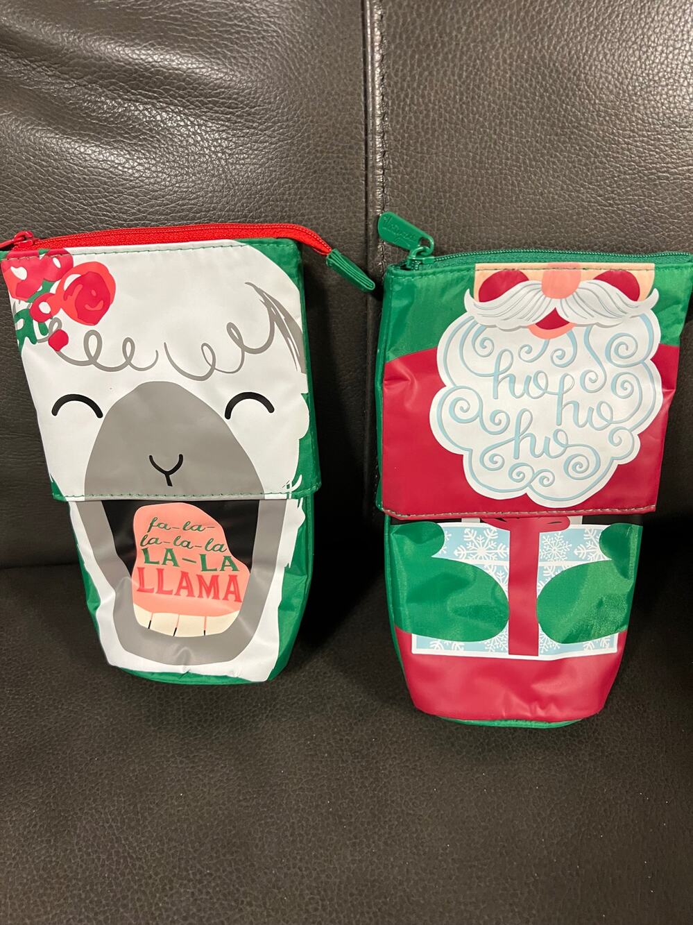 NIP Thirty One 31 Hide and Peek Pouch Holiday Llama Santa's Beard